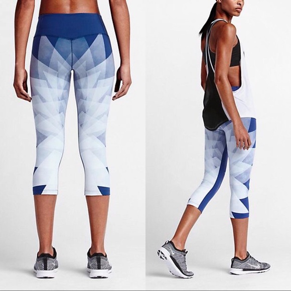 Nike Legendary Tight Waterglass Printed Legging - Picture 2 of 8